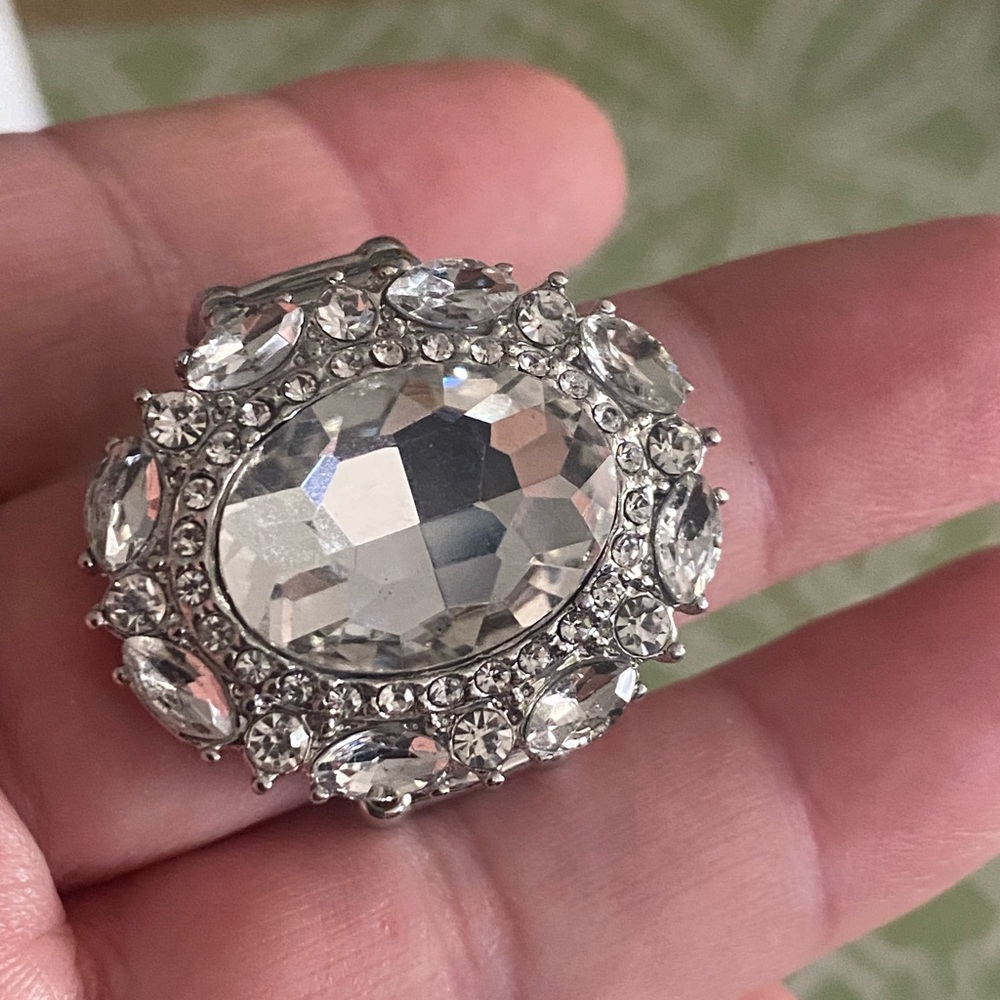Crystal Halo Oval Cocktail Ring - Clear/Silver - Picture 5 of 5